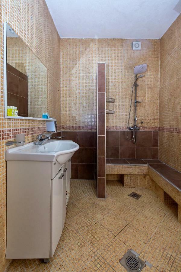 Upper Gate Apartments โอครีด ภายนอก รูปภาพ